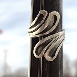 Vintage tasco Mexico sterling silver bypass ring size 8 has flax adjust …